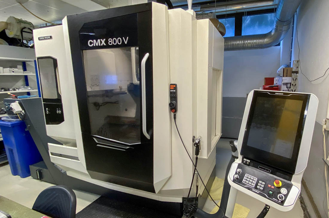 DMG MORI CMX 800 V — gebrauchtes vertikales Bearbeitungszentrum