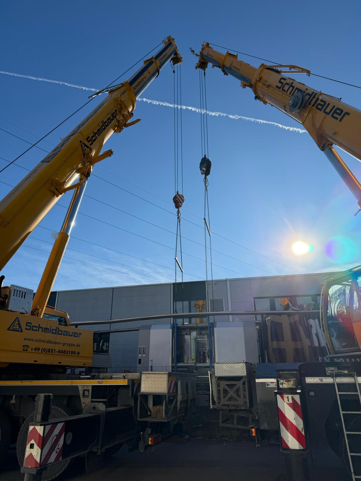 Schmidbauer-Doppelkran bei der Hallenräumung eines Industriestandortes